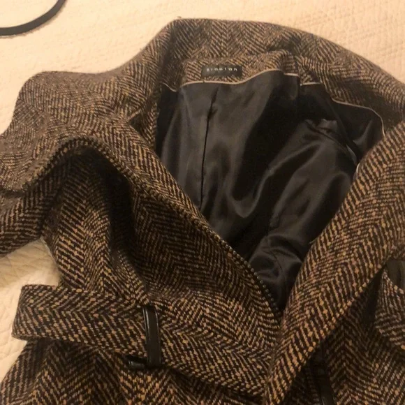 Jacket - Picture 7 of 7